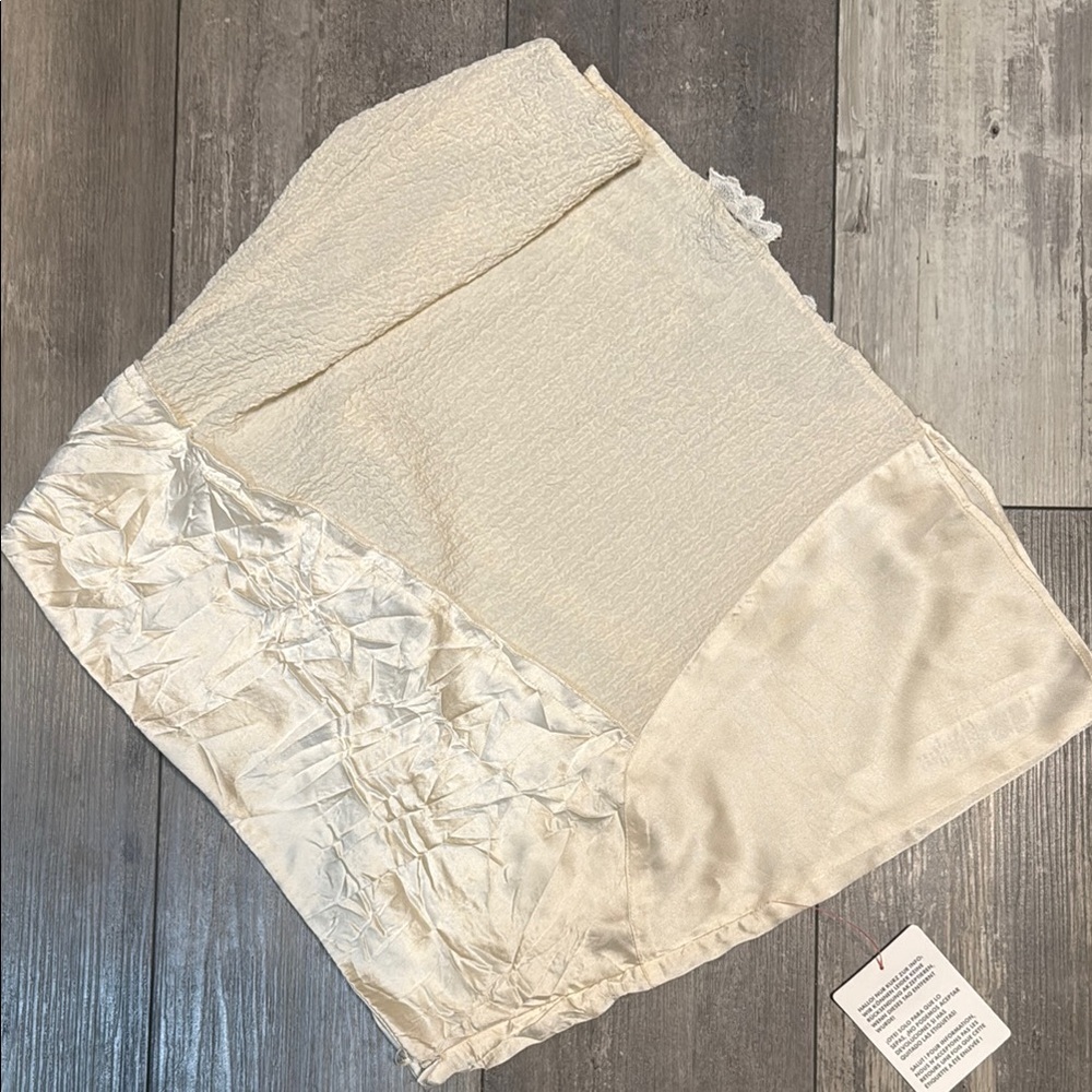 Elegant Cream Patchwork Skirt from Topshop Asos - Picture 4 of 4